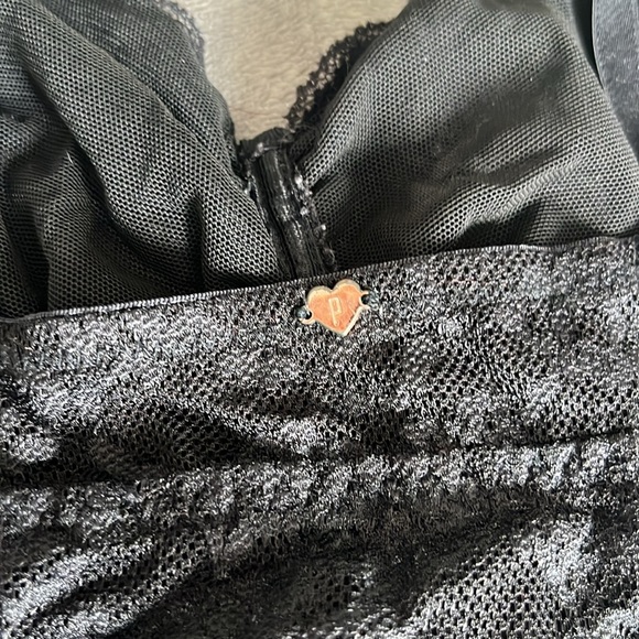 🦄5/25 PINK by VS Bralette - Picture 4 of 5